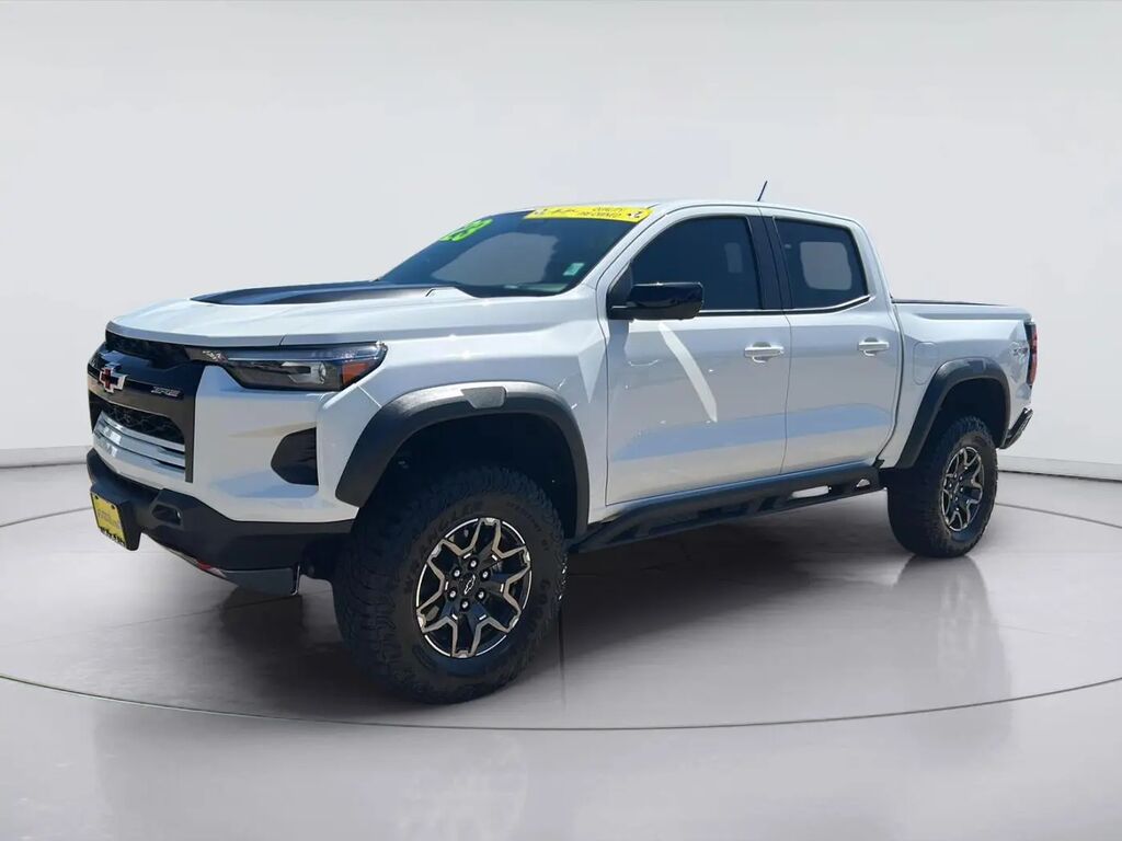 2023 Chevrolet Colorado ZR2 — photo 1 of 13