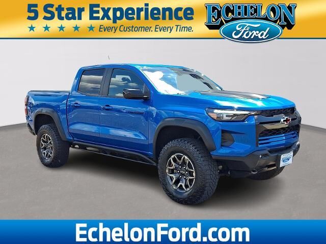 2024 Chevrolet Colorado ZR2 — photo 1 of 13