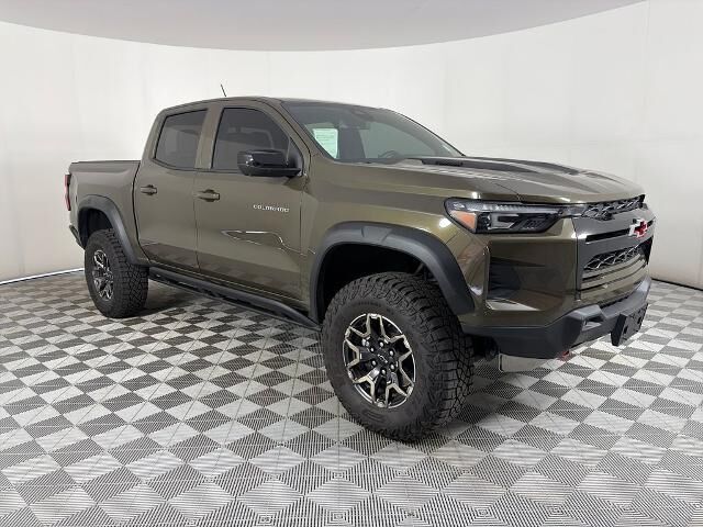 2025 Chevrolet Colorado ZR2 — photo 1 of 26