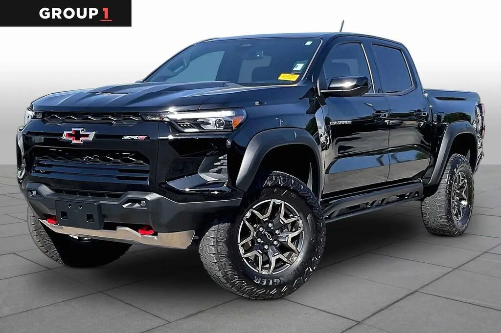2024 Chevrolet Colorado ZR2 — photo 1 of 12