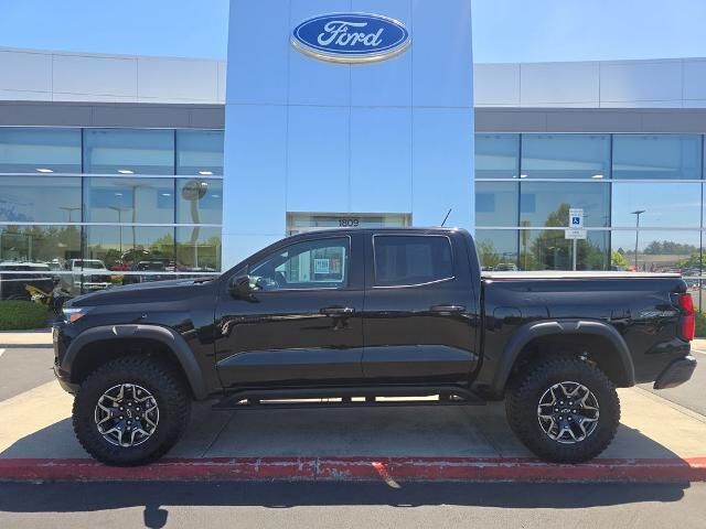 2024 Chevrolet Colorado ZR2 — photo 1 of 13