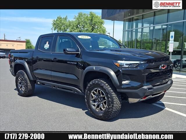 2025 Chevrolet Colorado ZR2 — photo 1 of 13
