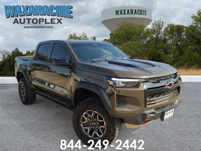 2025 Chevrolet Colorado ZR2 — photo 1 of 26