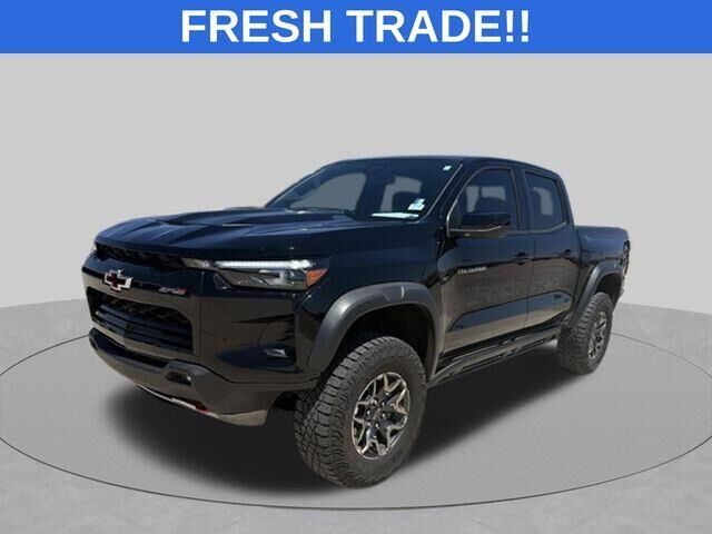 2024 Chevrolet Colorado ZR2 — photo 1 of 34