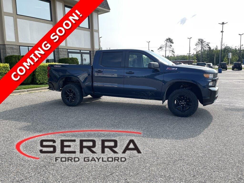 2021 Chevrolet Silverado 1500 Custom Trail Boss — photo 1 of 2