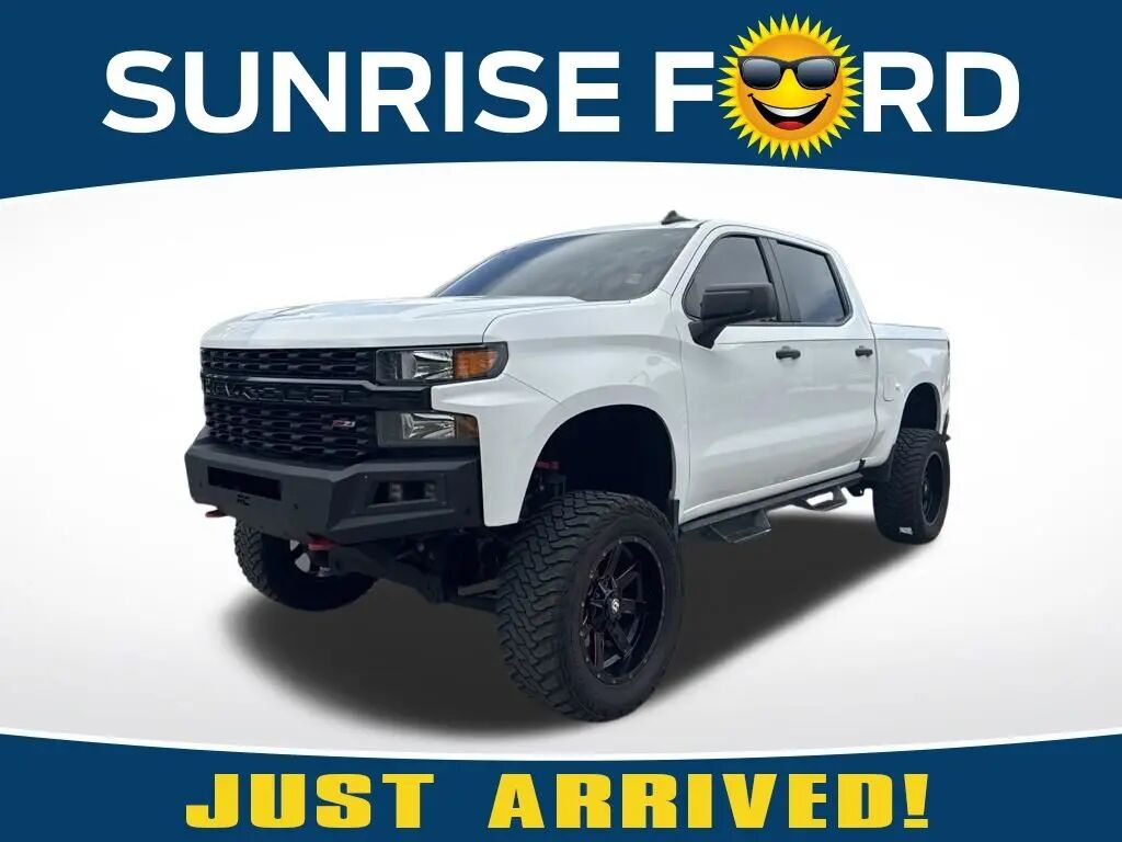 2022 Chevrolet Silverado 1500 Limited Custom Trail Boss — photo 1 of 58