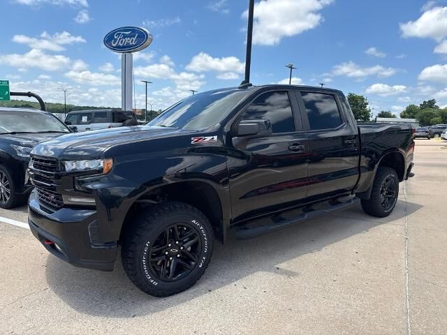 2019 Chevrolet Silverado 1500 LT Trail Boss — photo 1 of 13