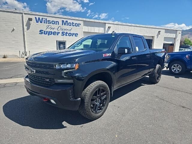 2022 Chevrolet Silverado 1500 Limited LT Trail Boss — photo 1 of 13