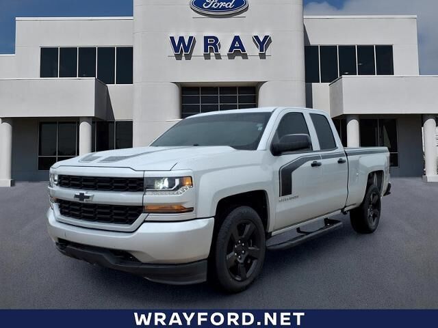 2017 Chevrolet Silverado 1500 Custom — photo 1 of 13