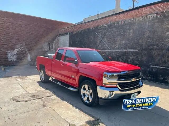 2017 Chevrolet Silverado 1500 LT — photo 1 of 26