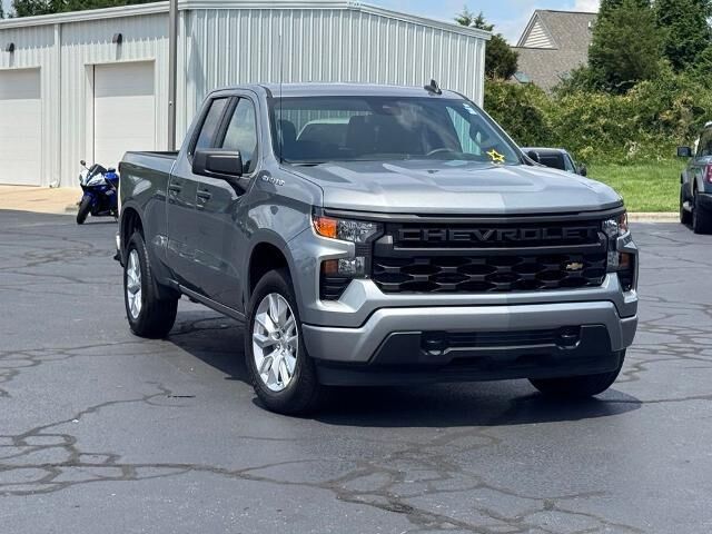 2024 Chevrolet Silverado 1500 Custom — photo 1 of 39