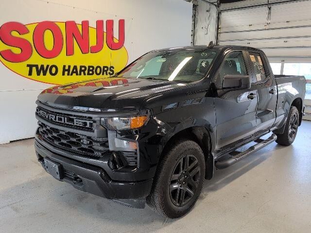 2024 Chevrolet Silverado 1500 Custom — photo 1 of 13
