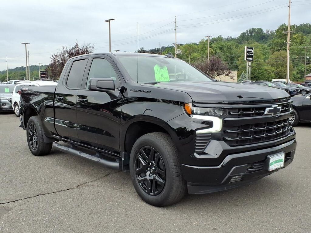 2023 Chevrolet Silverado 1500 RST — photo 1 of 13