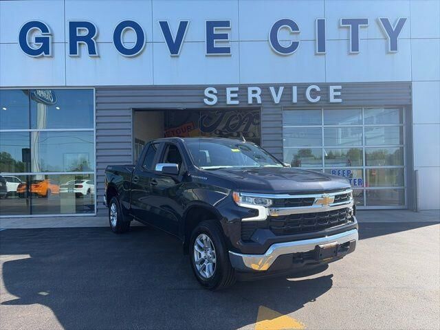 2023 Chevrolet Silverado 1500 LT — photo 1 of 13