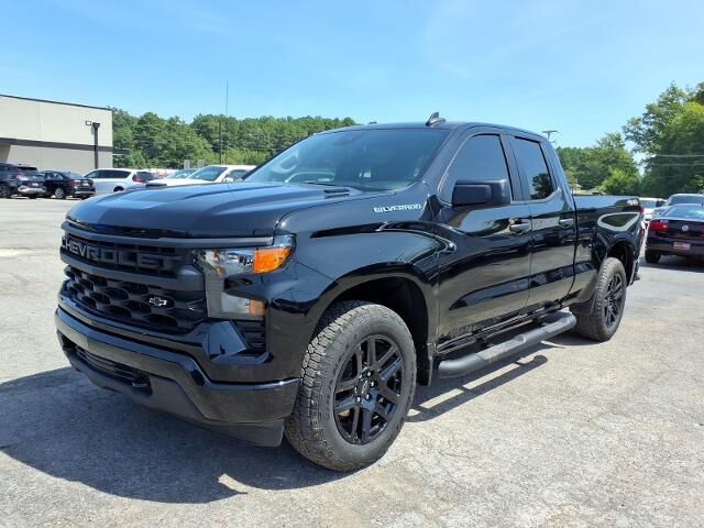 2025 Chevrolet Silverado 1500 Custom — photo 1 of 26