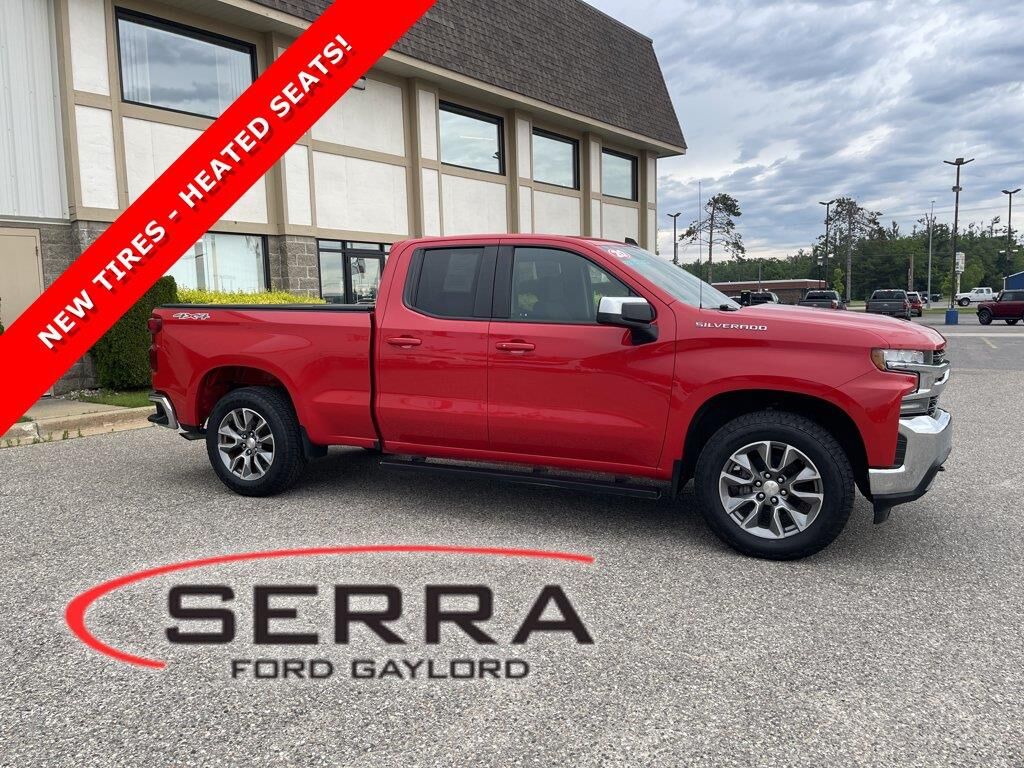 2020 Chevrolet Silverado 1500 LT — photo 1 of 1