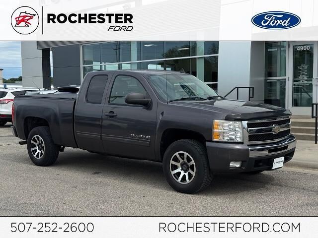 2010 Chevrolet Silverado 1500 LT — photo 1 of 13