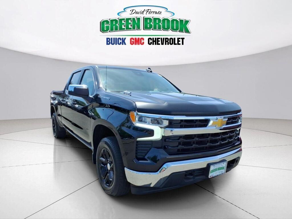 2023 Chevrolet Silverado 1500 LT — photo 1 of 26