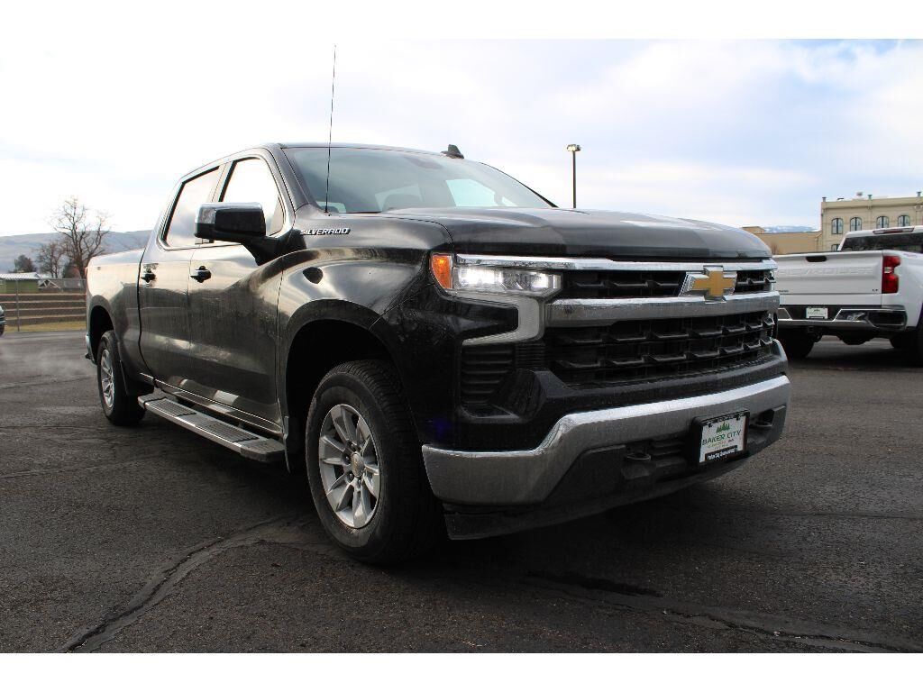 2023 Chevrolet Silverado 1500 LT — photo 1 of 78