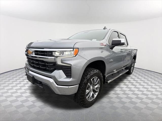 2024 Chevrolet Silverado 1500 LT — photo 1 of 13