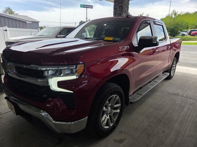 2023 Chevrolet Silverado 1500 LT — photo 1 of 14