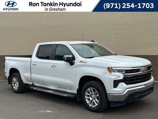 2024 Chevrolet Silverado 1500 LT — photo 1 of 13