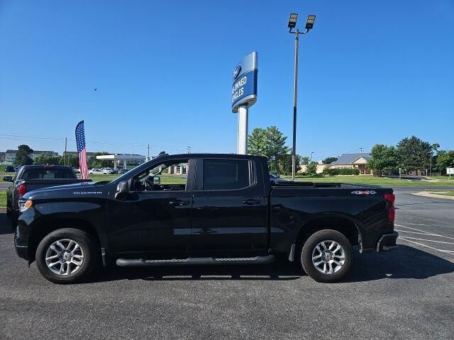 2023 Chevrolet Silverado 1500 RST — photo 1 of 3
