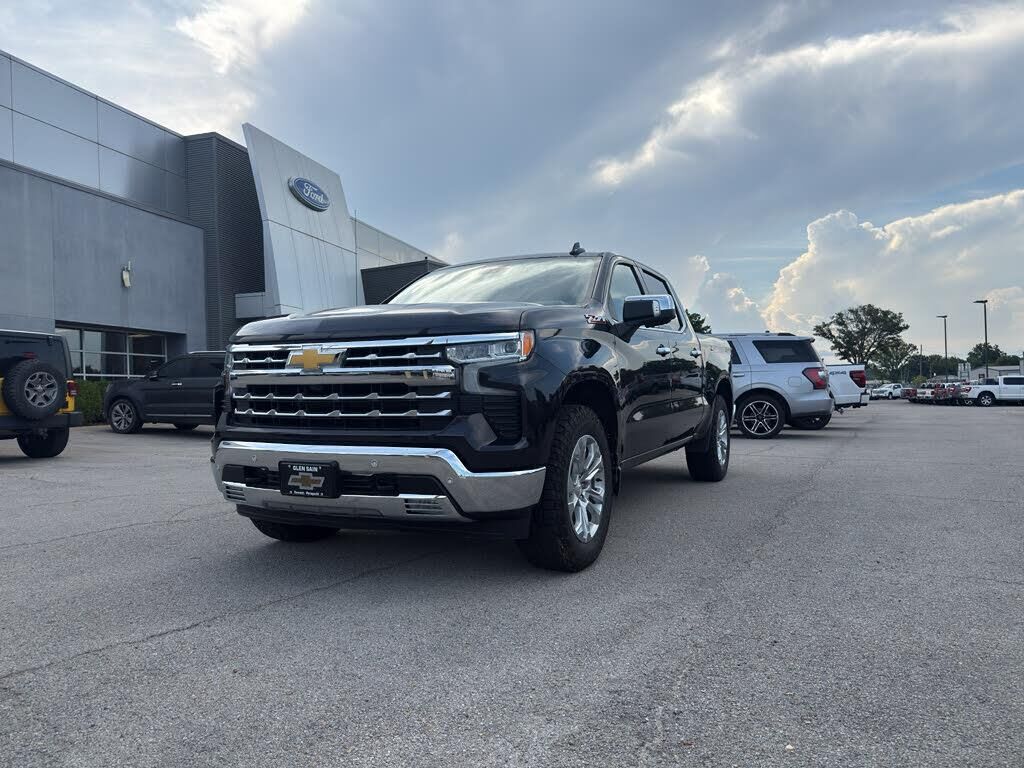 2024 Chevrolet Silverado 1500 LTZ — photo 1 of 1