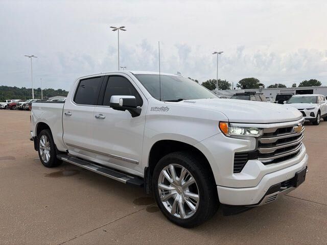 2023 Chevrolet Silverado 1500 High Country — photo 1 of 26