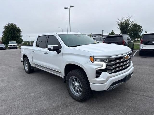 2022 Chevrolet Silverado 1500 High Country — photo 1 of 26