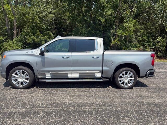 2023 Chevrolet Silverado 1500 High Country — photo 1 of 13