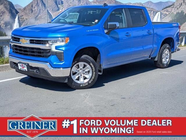 2025 Chevrolet Silverado 1500 LT — photo 1 of 26