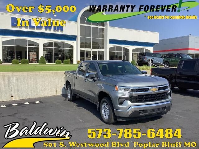 2025 Chevrolet Silverado 1500 LT — photo 1 of 13