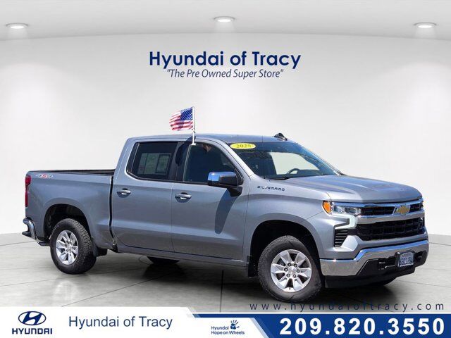 2025 Chevrolet Silverado 1500 LT — photo 1 of 14