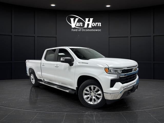 2025 Chevrolet Silverado 1500 LT — photo 1 of 13