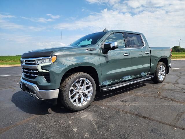 2025 Chevrolet Silverado 1500 LTZ — photo 1 of 13