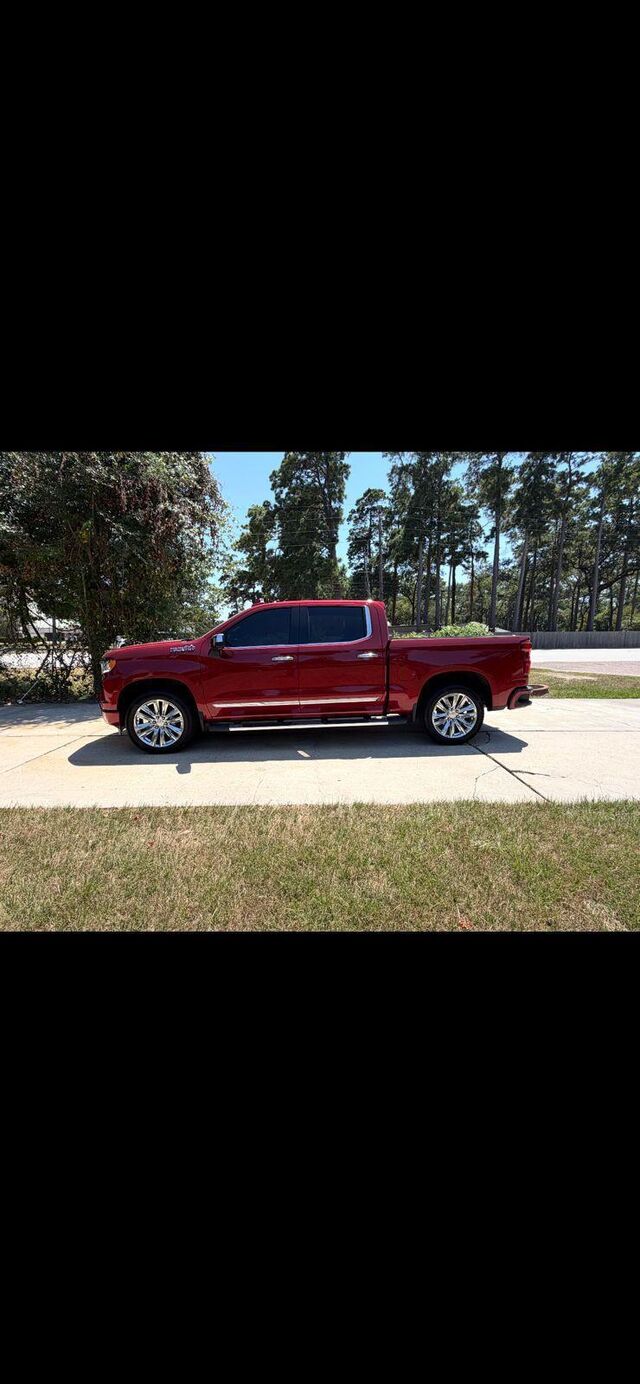 2025 Chevrolet Silverado 1500 High Country — photo 1 of 1