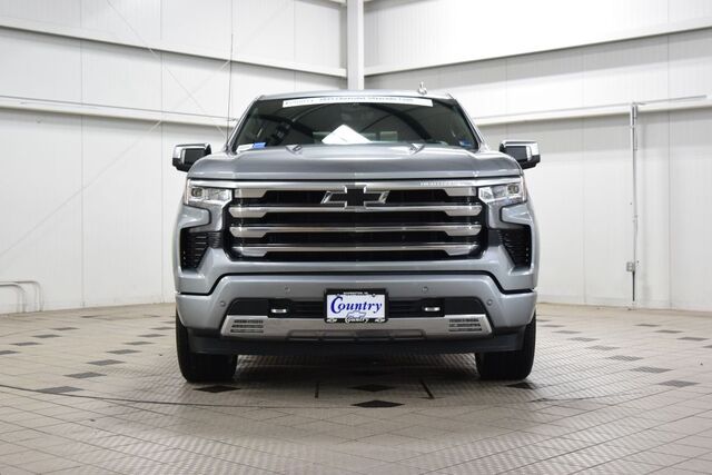 2025 Chevrolet Silverado 1500 High Country — photo 1 of 10