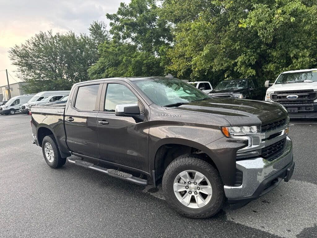 2021 Chevrolet Silverado 1500 LT — photo 1 of 16