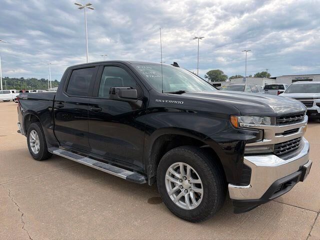 2019 Chevrolet Silverado 1500 LT — photo 1 of 13