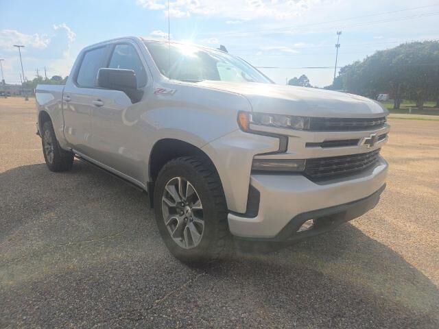 2019 Chevrolet Silverado 1500 RST — photo 1 of 13