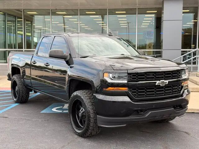 2018 Chevrolet Silverado 1500 Custom — photo 1 of 13