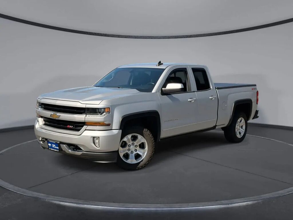 2017 Chevrolet Silverado 1500 LT — photo 1 of 13