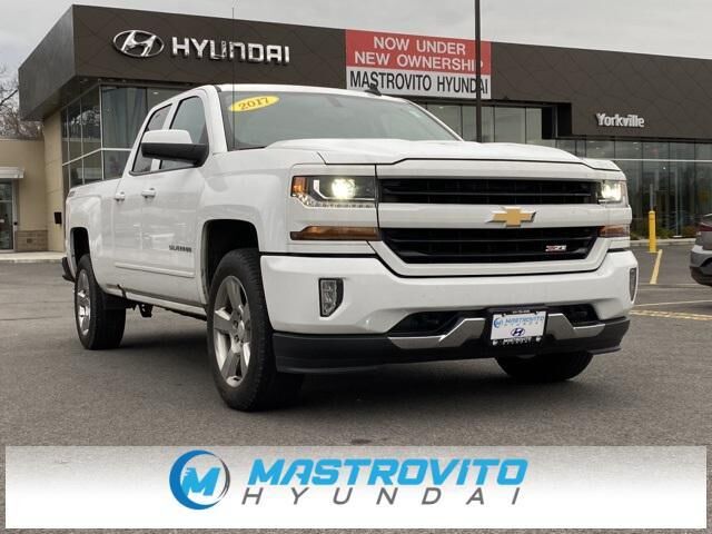 2017 Chevrolet Silverado 1500 LT — photo 1 of 13