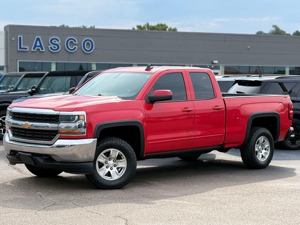 2018 Chevrolet Silverado 1500 LT — photo 1 of 1