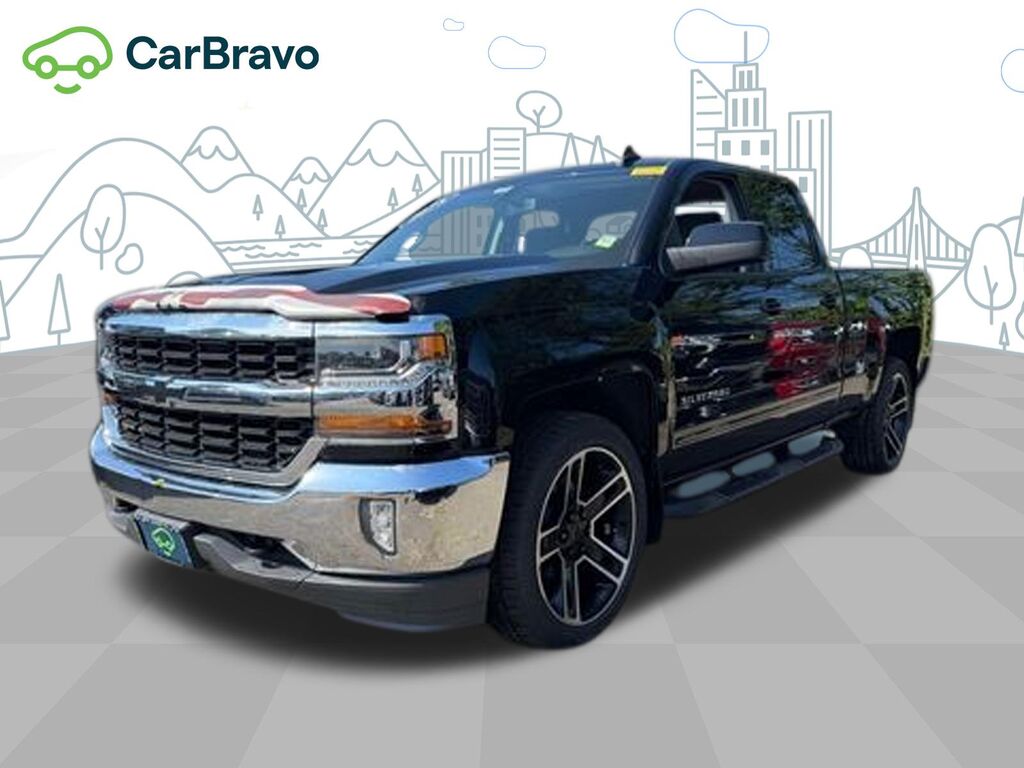 2018 Chevrolet Silverado 1500 LT — photo 1 of 6