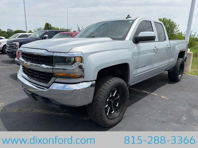 2018 Chevrolet Silverado 1500 LT — photo 1 of 13