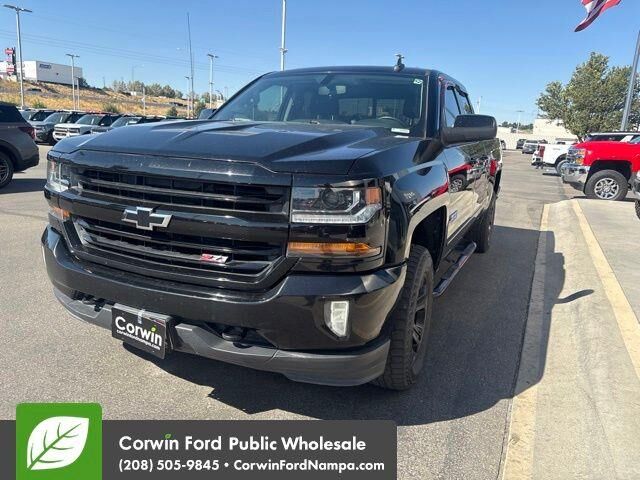 2017 Chevrolet Silverado 1500 LT — photo 1 of 13