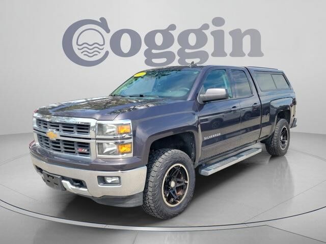 2015 Chevrolet Silverado 1500 LT — photo 1 of 39