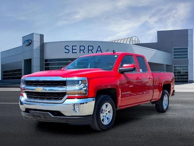 2018 Chevrolet Silverado 1500 LT — photo 1 of 13